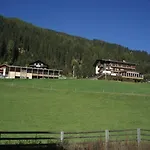 Pensión Laerchenhof 3*