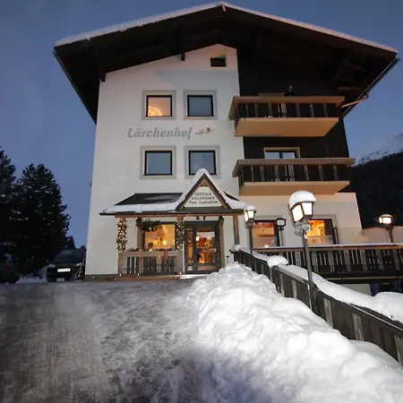 Konukevi Laerchenhof Sankt Jakob in Defereggen